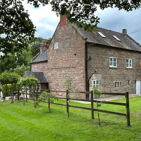Character 3 Bed Peak District Farmhouse Near Alton Towers, Polar Bears, Chatsworth House Cheadle  Exterior photo