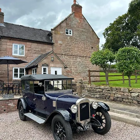 Character 3 Bed Peak District Farmhouse Near Alton Towers, Polar Bears, Chatsworth House Cheadle  Exterior photo