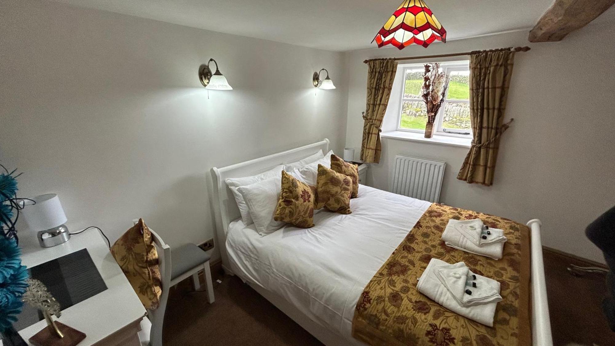 Character 3 Bed Peak District Near Alton Towers, Polar Bears, Chatsworth House Holiday home