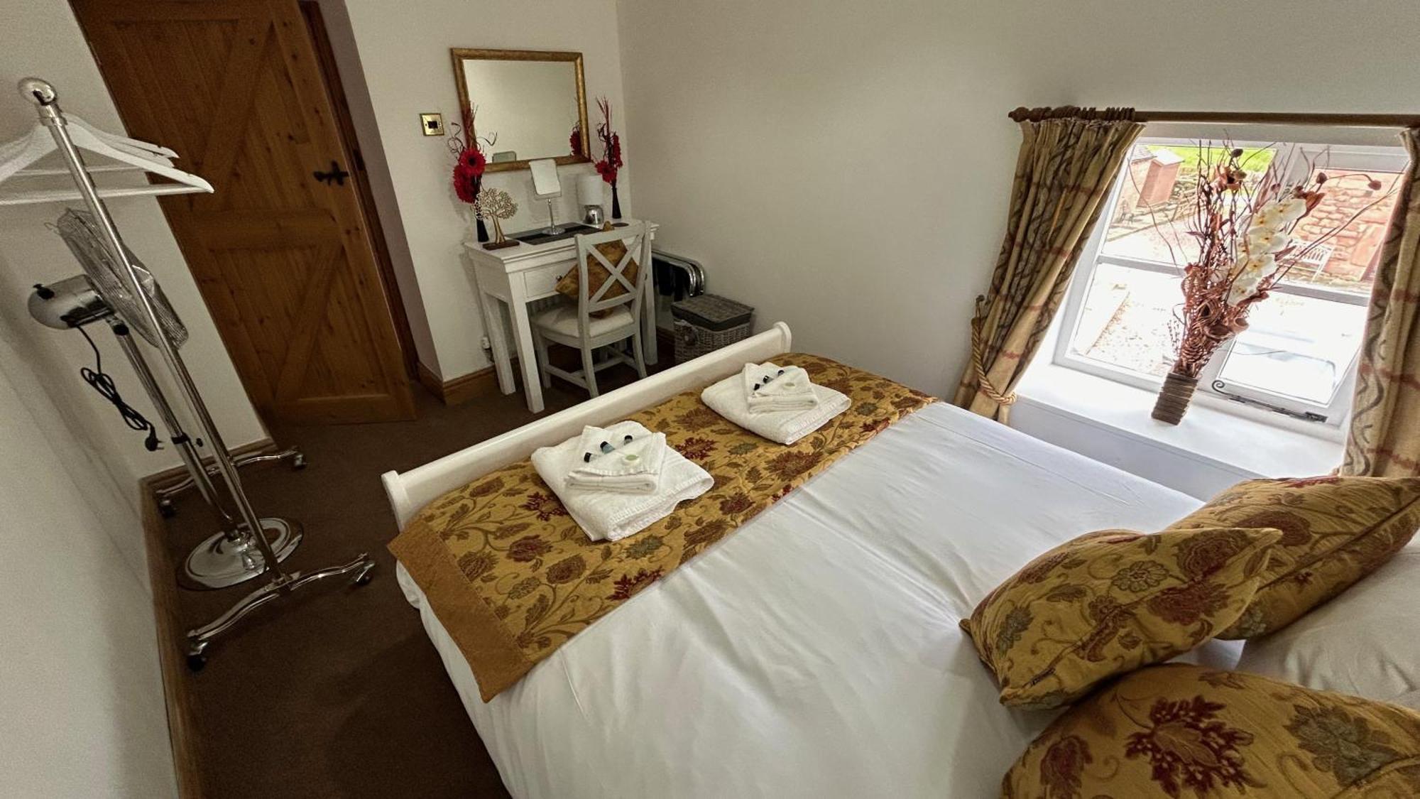Holiday home Character 3 Bed Peak District Near Alton Towers, Polar Bears, Chatsworth House