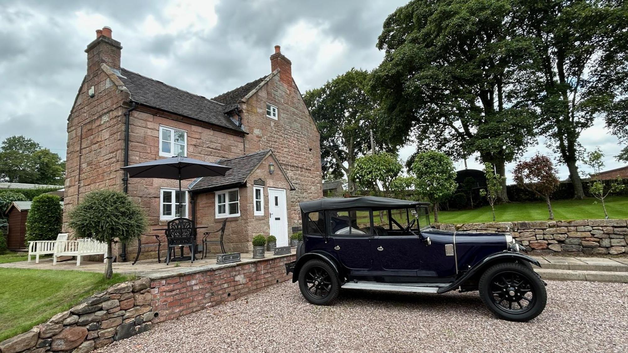 Character 3 Bed Peak District Near Alton Towers, Polar Bears, Chatsworth House * Cheadle (Staffordshire)